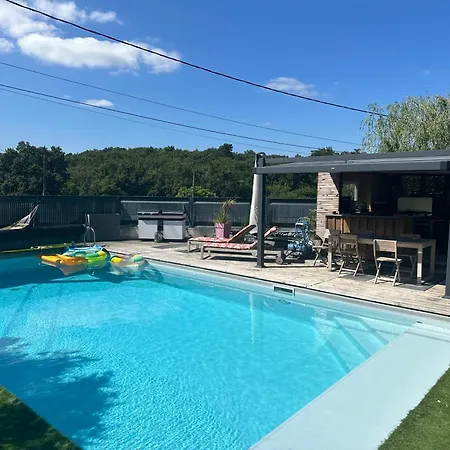 Hébergement de vacances Maison Avec Piscine