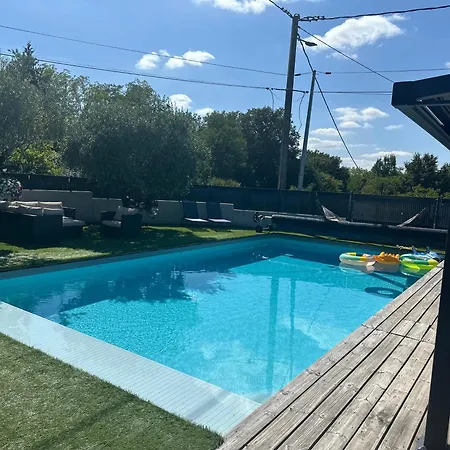 Maison Avec Piscine Hébergement de vacances *